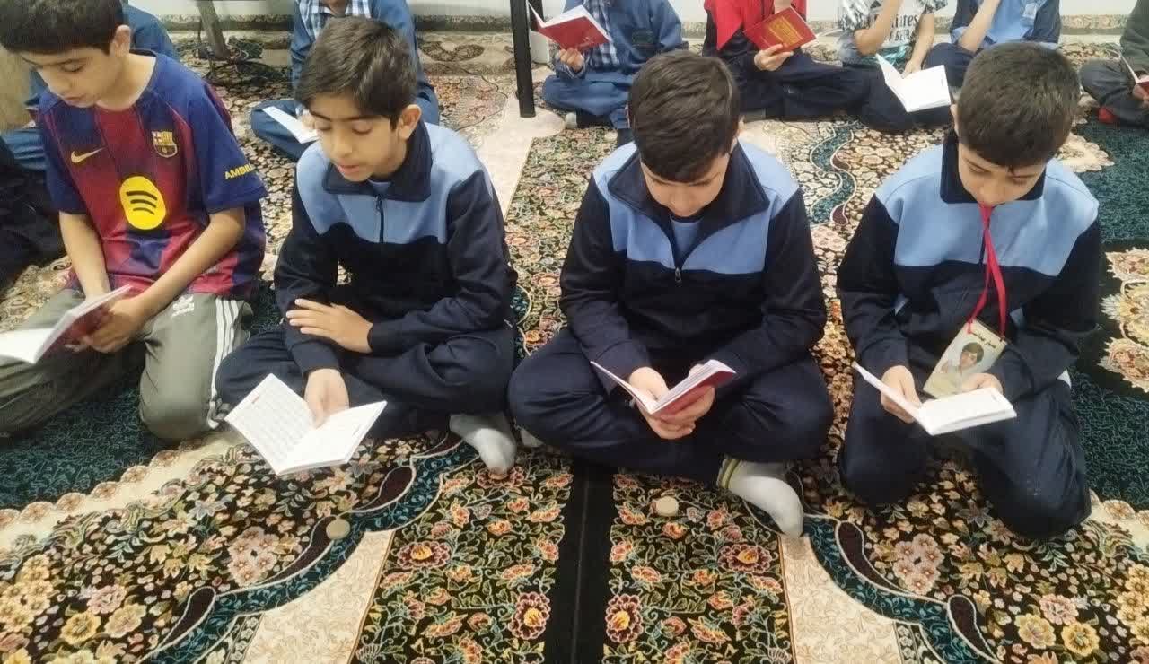 برگزاری زیارت عاشورا ادبستان 2