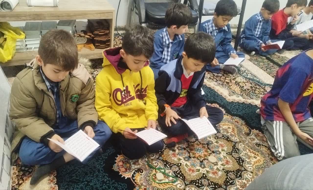 برگزاری زیارت عاشورا ادبستان 2