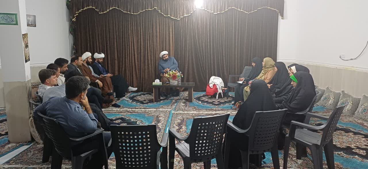 جلسه والدین با مدیر ادبستان و کادر اجرایی ادبستان